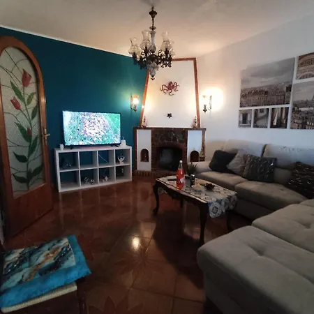 La Casa Di Nonno Raffaele Apartment *