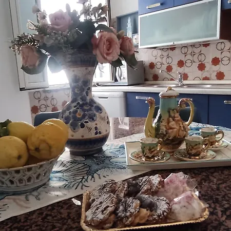 La Casa Di Nonno Raffaele Daire Giardini Naxos