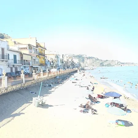 Daire La Casa Di Nonno Raffaele Giardini Naxos